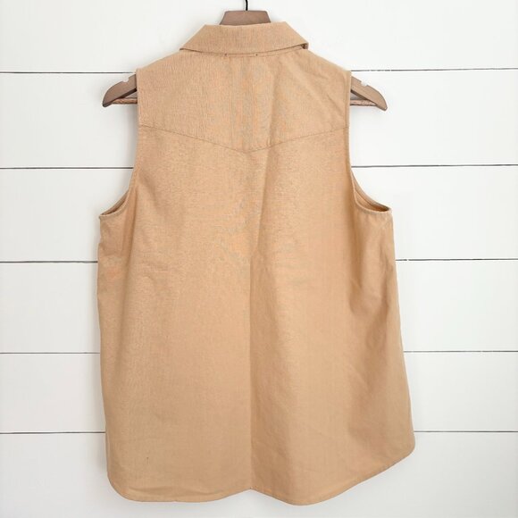 Tuckernuck tan linen/cotton button down vest with pockets on front - Picture 4 of 5